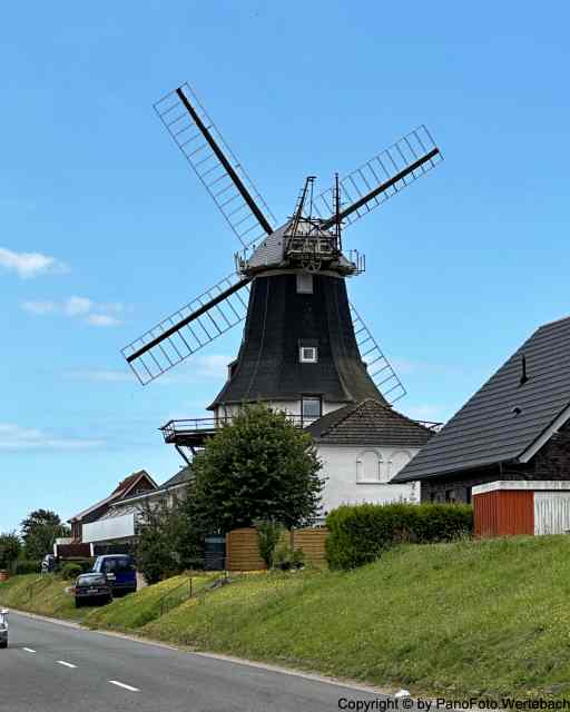 Windmühle in Carolinensiel 01